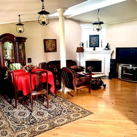 Polonia Tbilisi House Hotel Ngoại thất bức ảnh