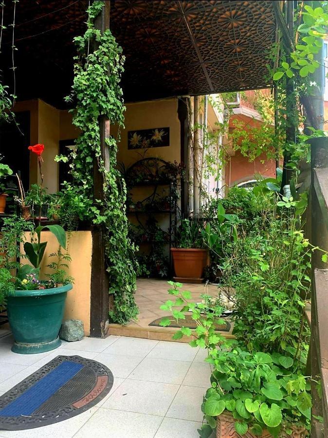 Polonia Tbilisi House Hotel Ngoại thất bức ảnh