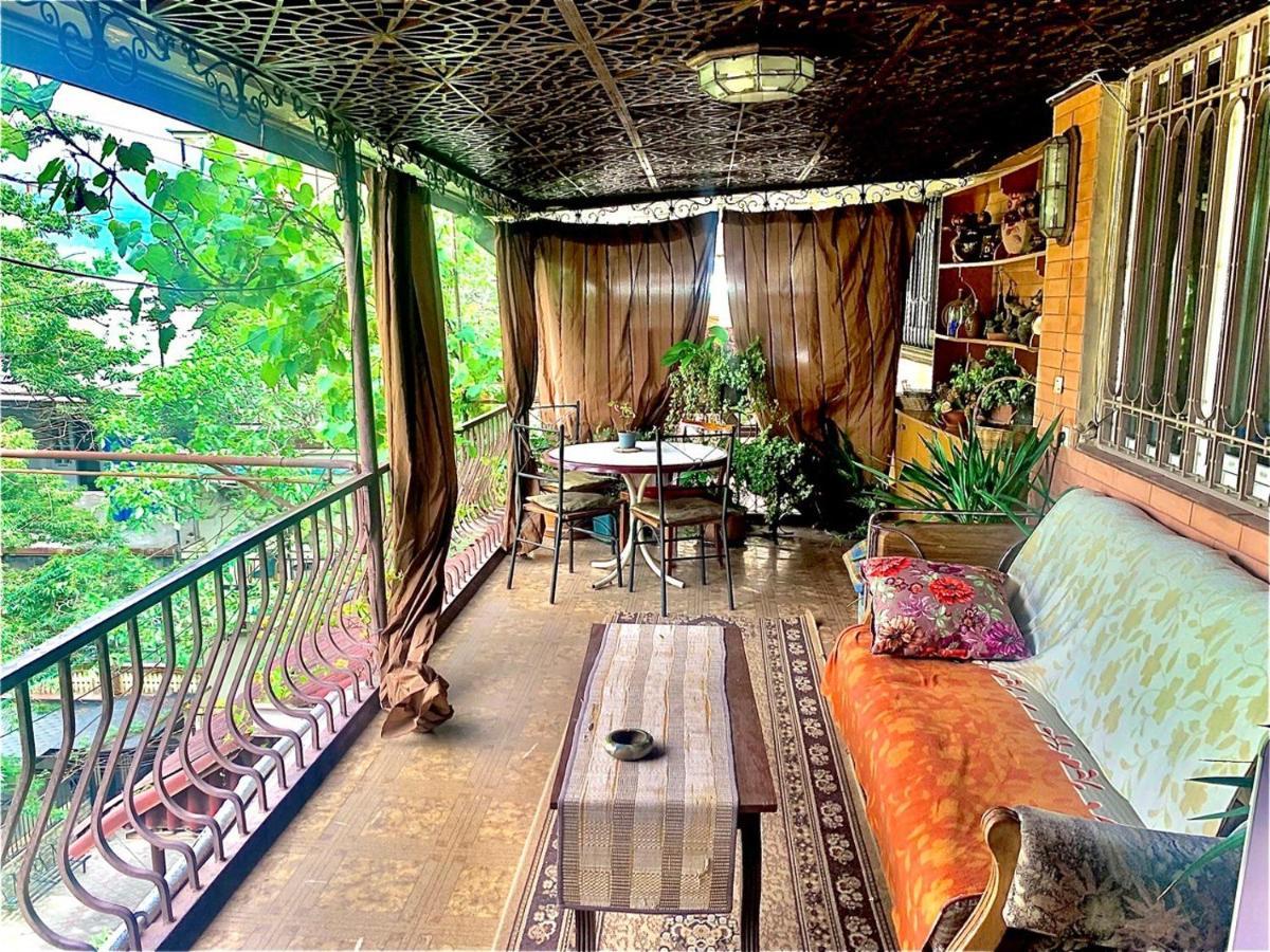 Polonia Tbilisi House Hotel Ngoại thất bức ảnh